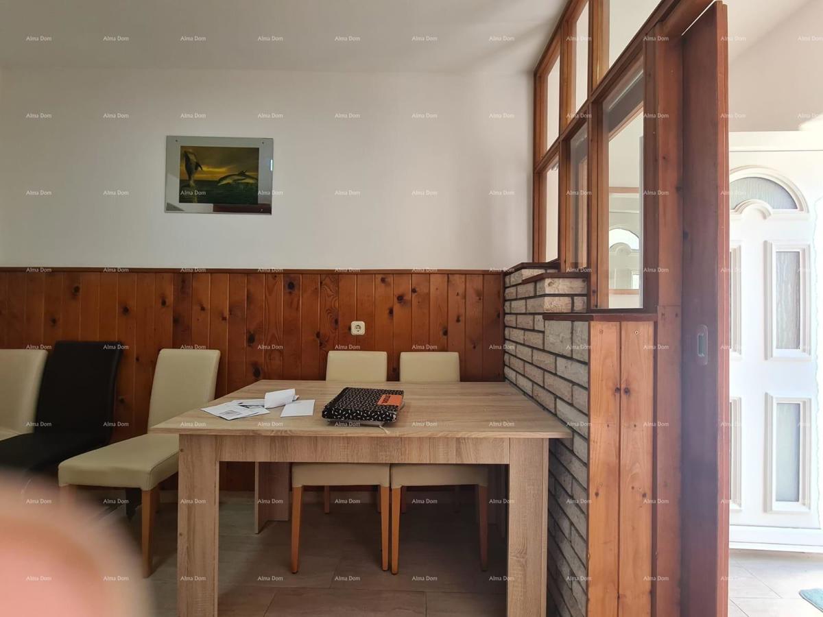 Eccellente opportunità! Vendita di una casa ristrutturata nel centro di Medulin! Vista mare!