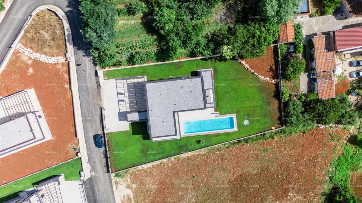 Casa Familiare di Lusso con Piscina in Vendita a Labinci, Vicino a Poreč