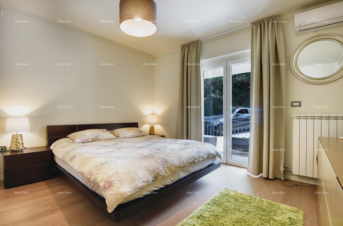 Primo fila al mare e alla spiaggia – casa con piscina e grande giardino, Pješčana Uvala!