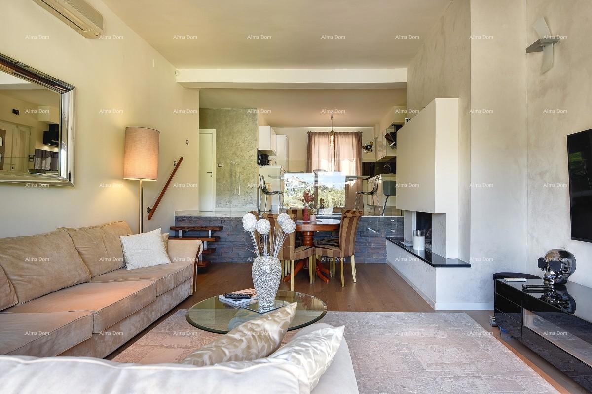 Primo fila al mare e alla spiaggia – casa con piscina e grande giardino, Pješčana Uvala!