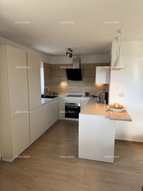 Casa Mediterranea con piscina e vista mare, Raša