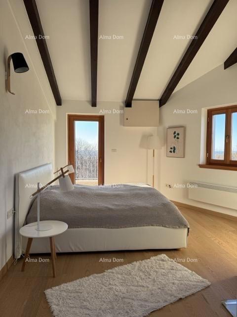 Casa Mediterranea con piscina e vista mare, Raša