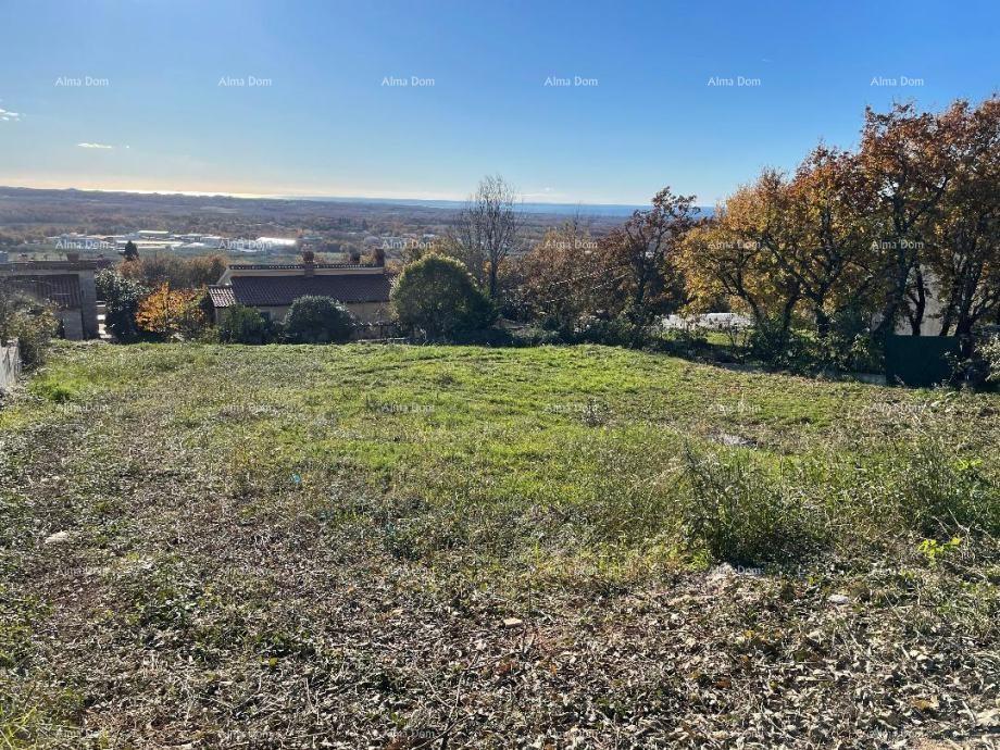 Kaštelir – terreno edificabile, 603 m2, con permesso di costruzione definitivo e vista mare