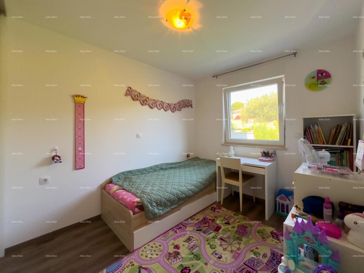 Vendiamo un appartamento al piano terra con piscina privata. Medolino