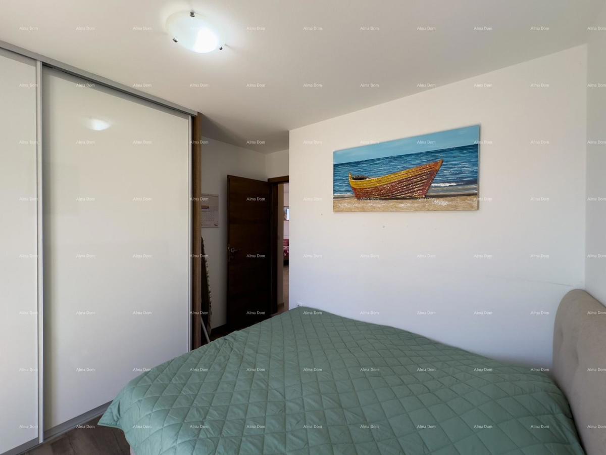 Vendiamo un appartamento al piano terra con piscina privata. Medolino