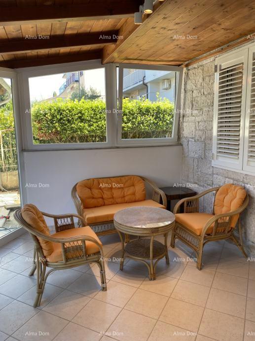 Pula – Casa con due unità abitative, a 50 m dal mare