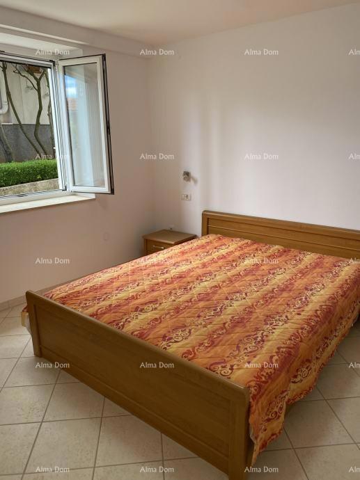 Pula – Casa con due unità abitative, a 50 m dal mare