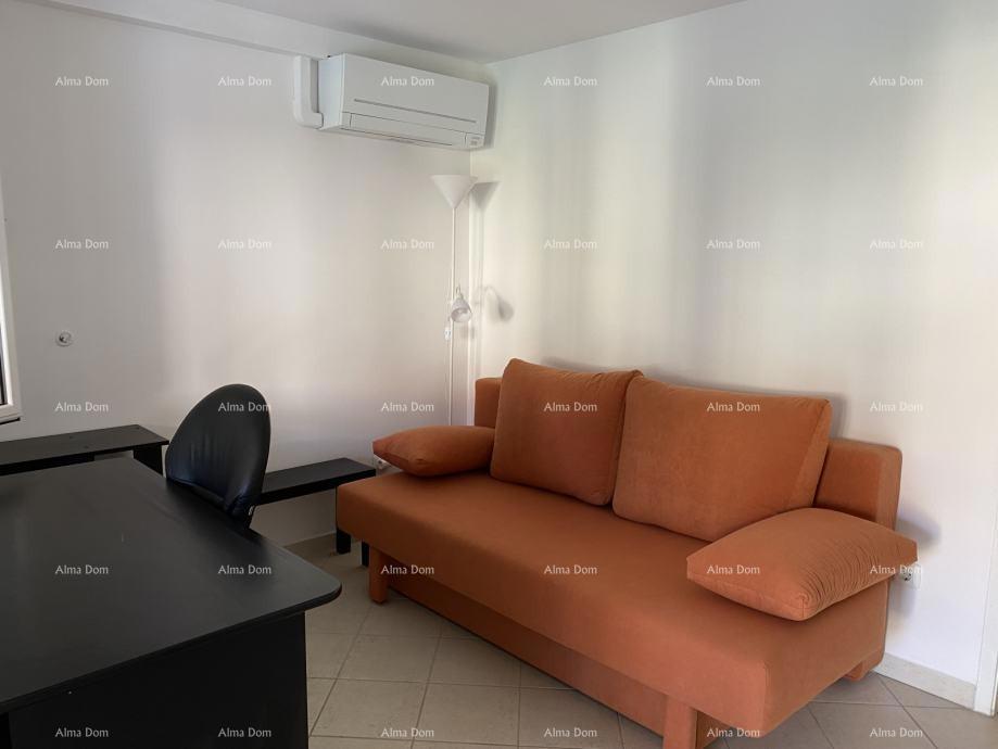 Pula – Casa con due unità abitative, a 50 m dal mare