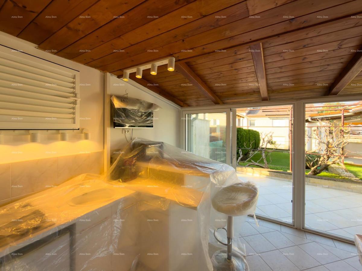 Pula – Casa con due unità abitative, a 50 m dal mare