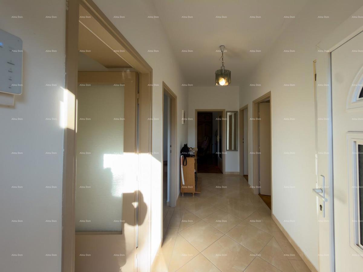 Pula – Casa con due unità abitative, a 50 m dal mare