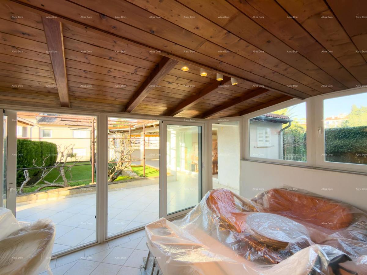 Pula – Casa con due unità abitative, a 50 m dal mare