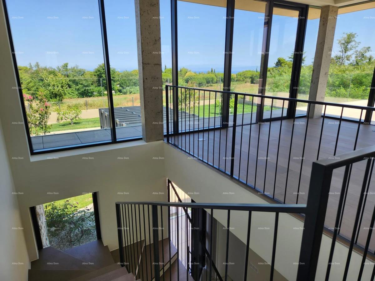 Casa di lusso a Umago, 300 m dal mare - perfetta per famiglie con comfort moderni