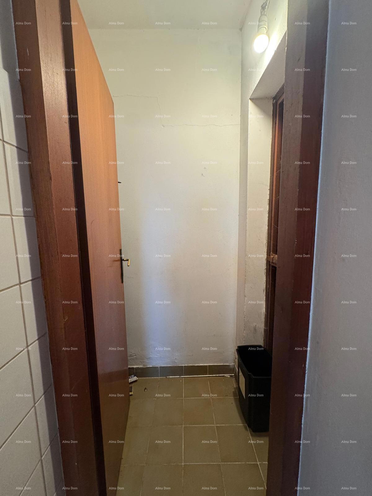 Vendita di una casa in zona centrale con edificio accessorio, Pola!