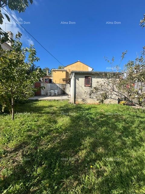 Vendita di una casa in zona centrale con edificio accessorio, Pola!
