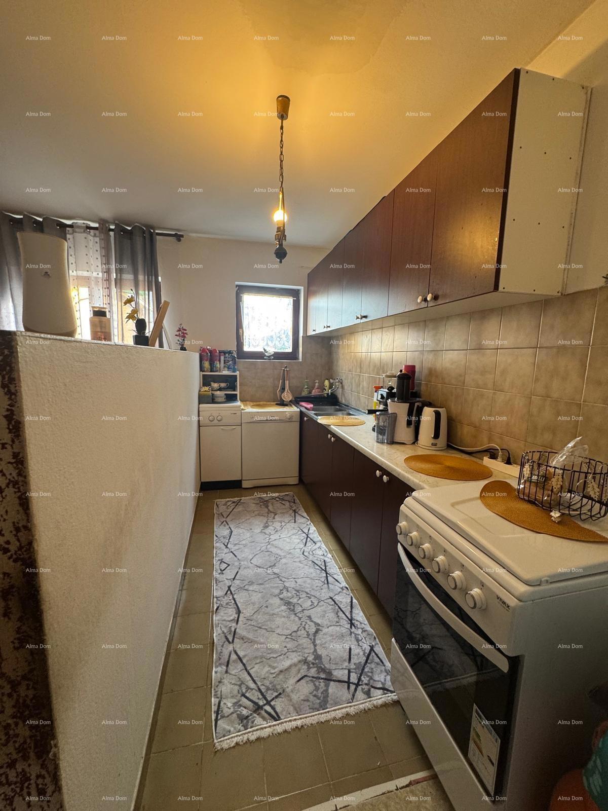 Vendita di una casa in zona centrale con edificio accessorio, Pola!