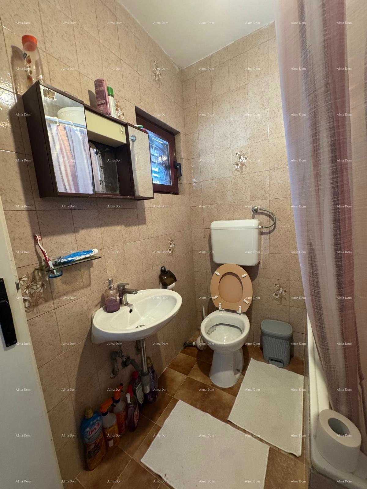 Vendita di una casa in zona centrale con edificio accessorio, Pola!