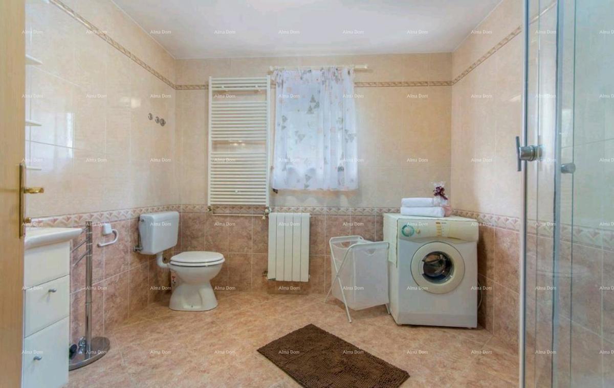 Casa con piscina a Poreč!