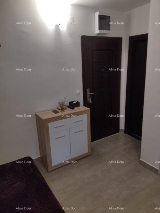 In vendita appartamento ristrutturato nel centro di Červar Porta – 50 m dal mare