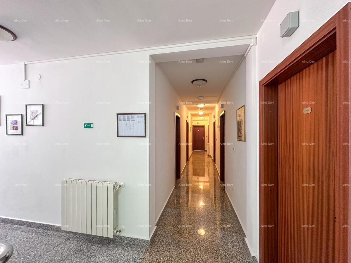 Investimento da sogno: affascinante hotel a Krnica, a 200 m dal mare