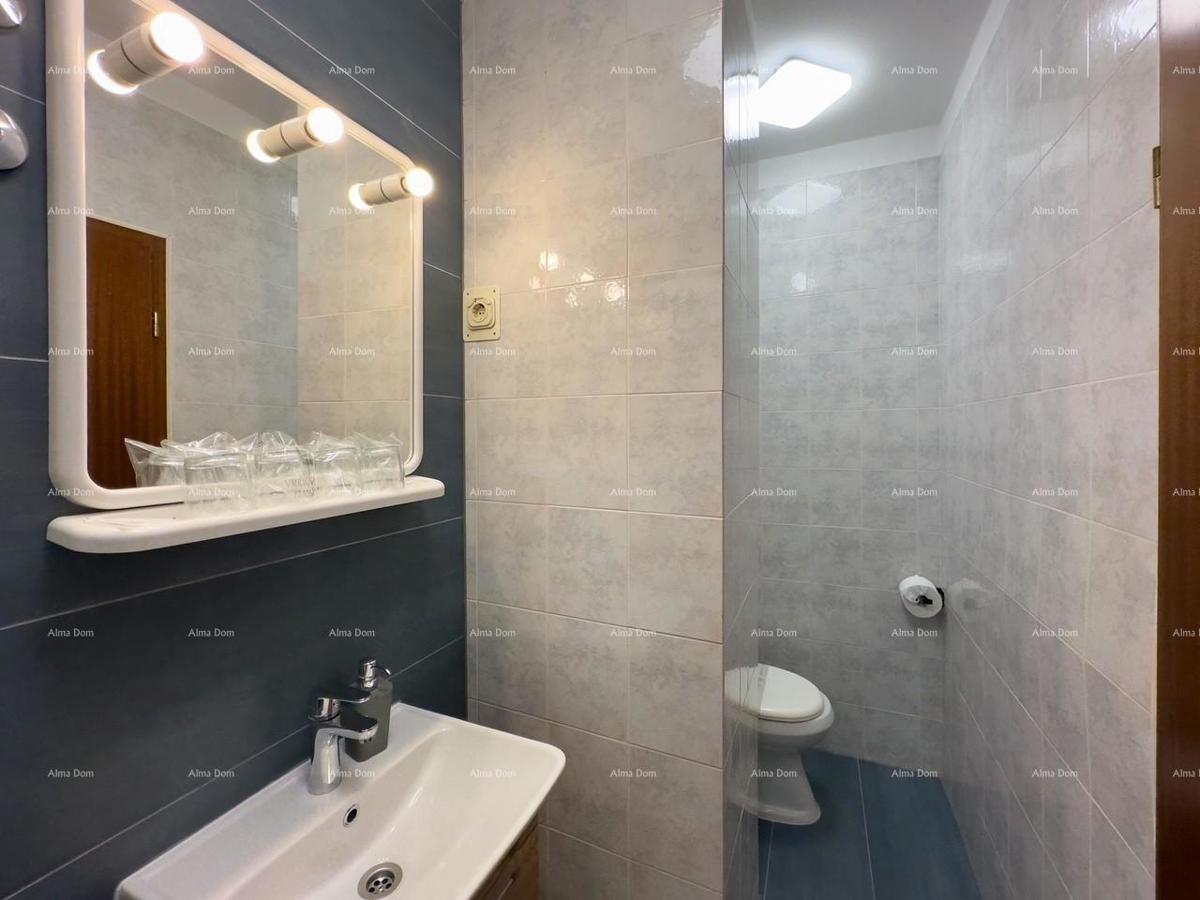 Investimento da sogno: affascinante hotel a Krnica, a 200 m dal mare