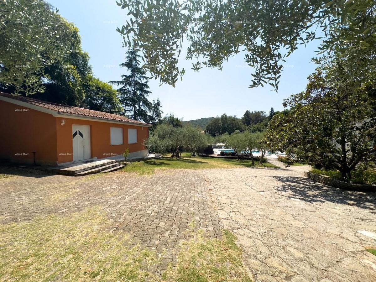 Investimento da sogno: affascinante hotel a Krnica, a 200 m dal mare