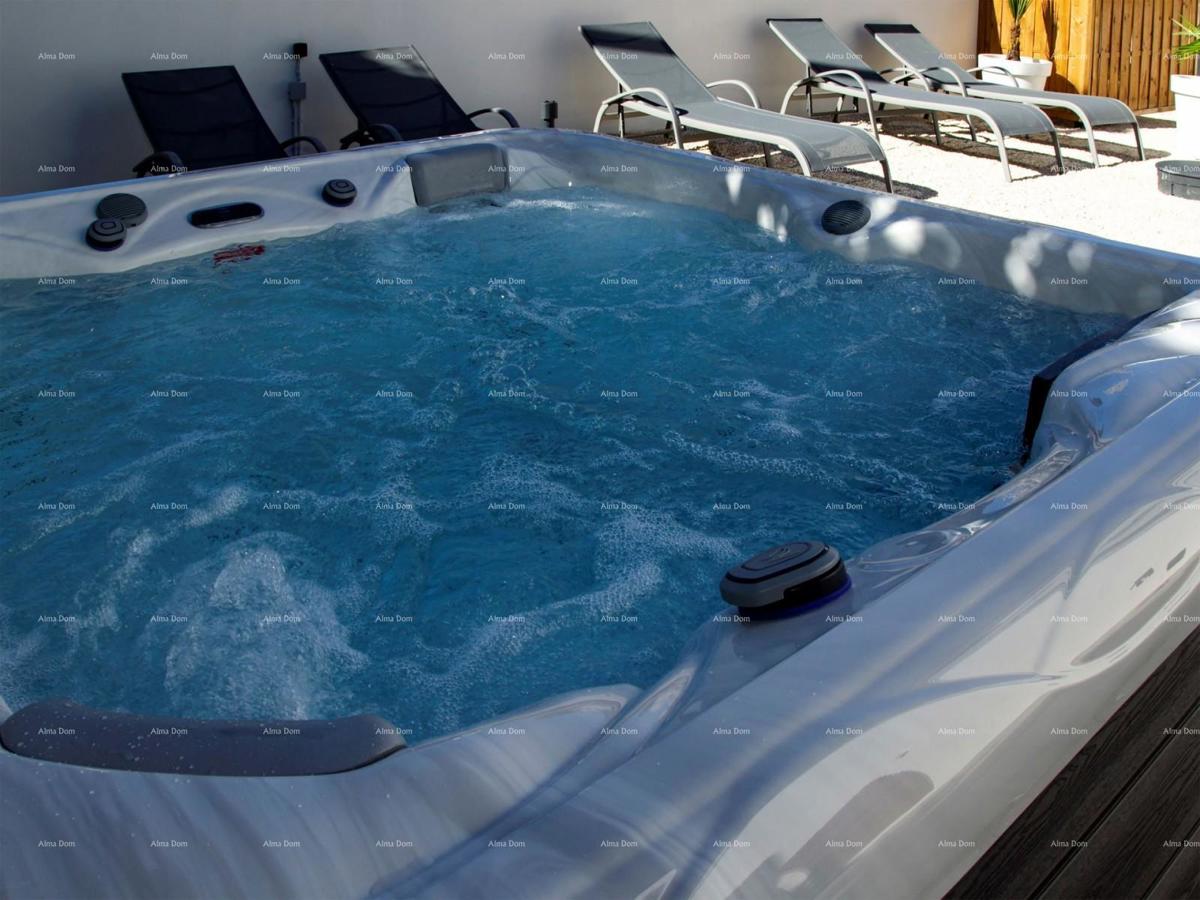 Premantura! Appartamento di lusso con vista mare!