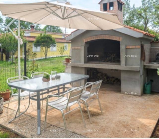 POREČ, Casa indipendente con piscina e 5 unità abitative