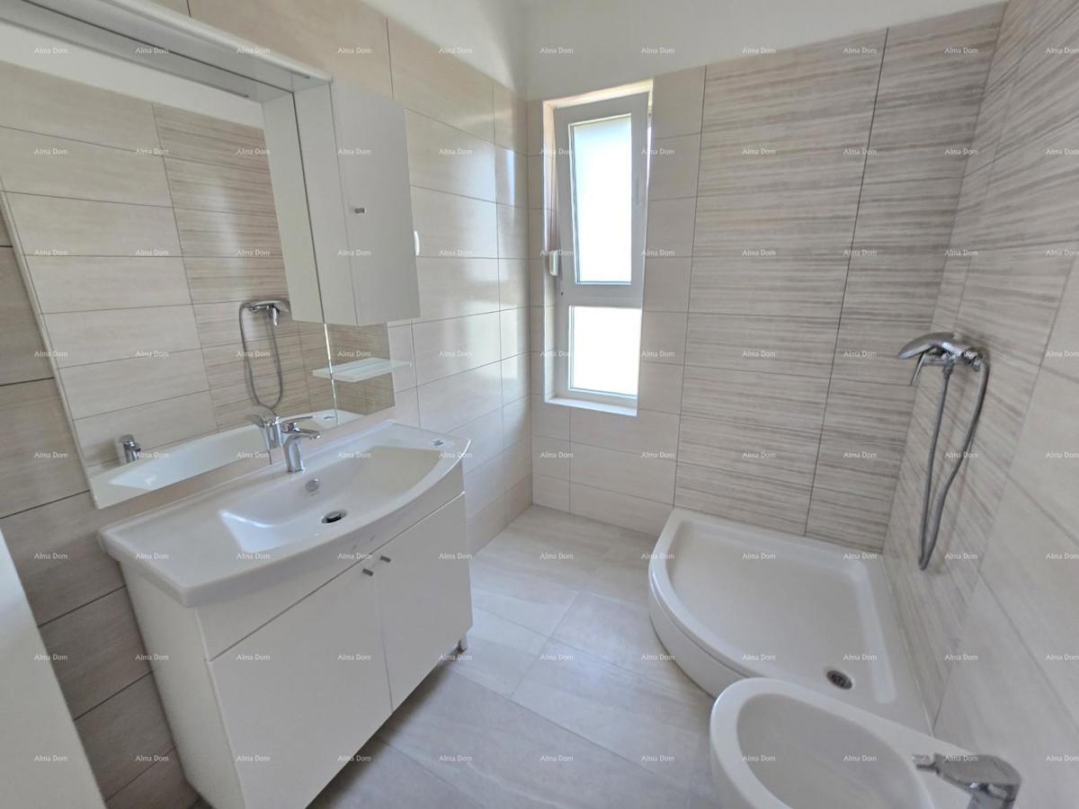 Ampio appartamento a Fažana, vicino al centro e al mare, perfetto per vivere o per una vacanza!