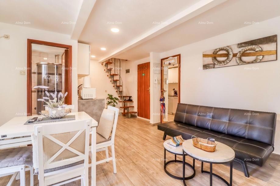 Bell'appartamento a Rovigno – 55 m², su due piani, con vista sulla città vecchia