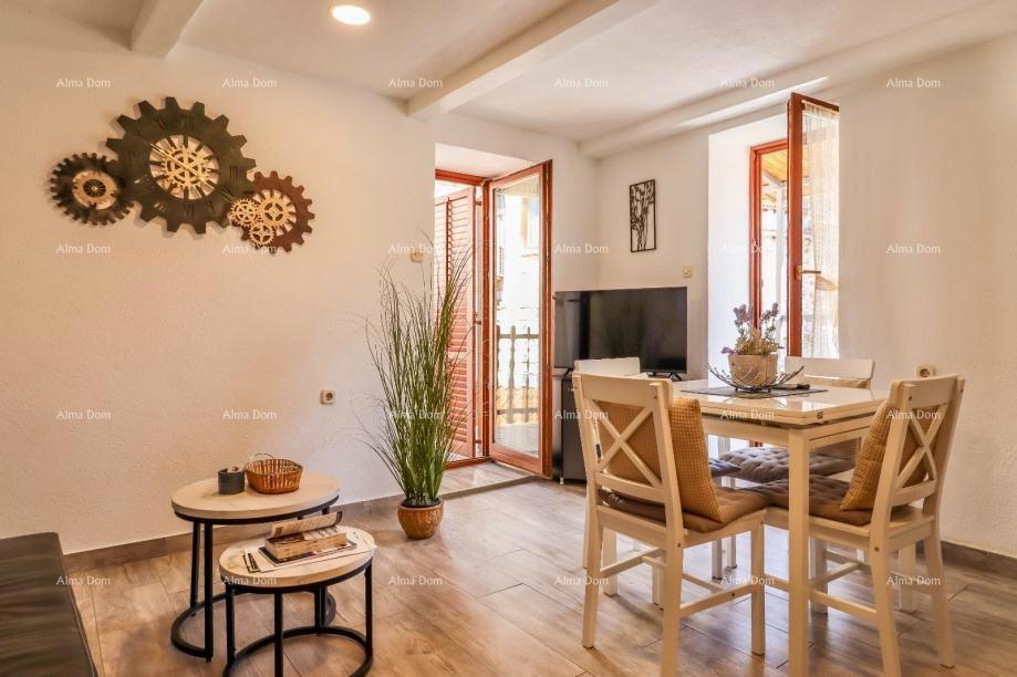 Bell'appartamento a Rovigno – 55 m², su due piani, con vista sulla città vecchia