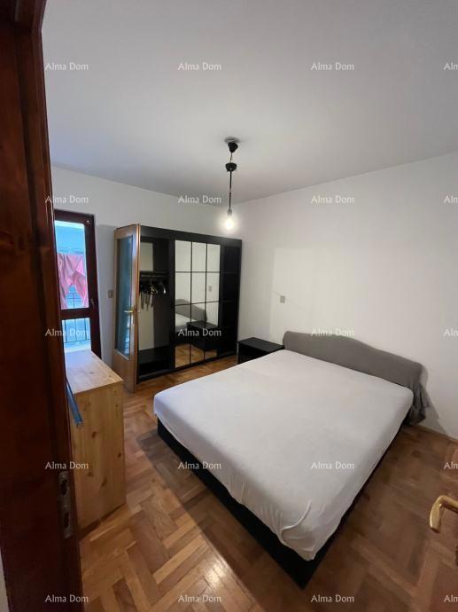 Appartamento di 3 locali in vendita nel centro di Parenzo