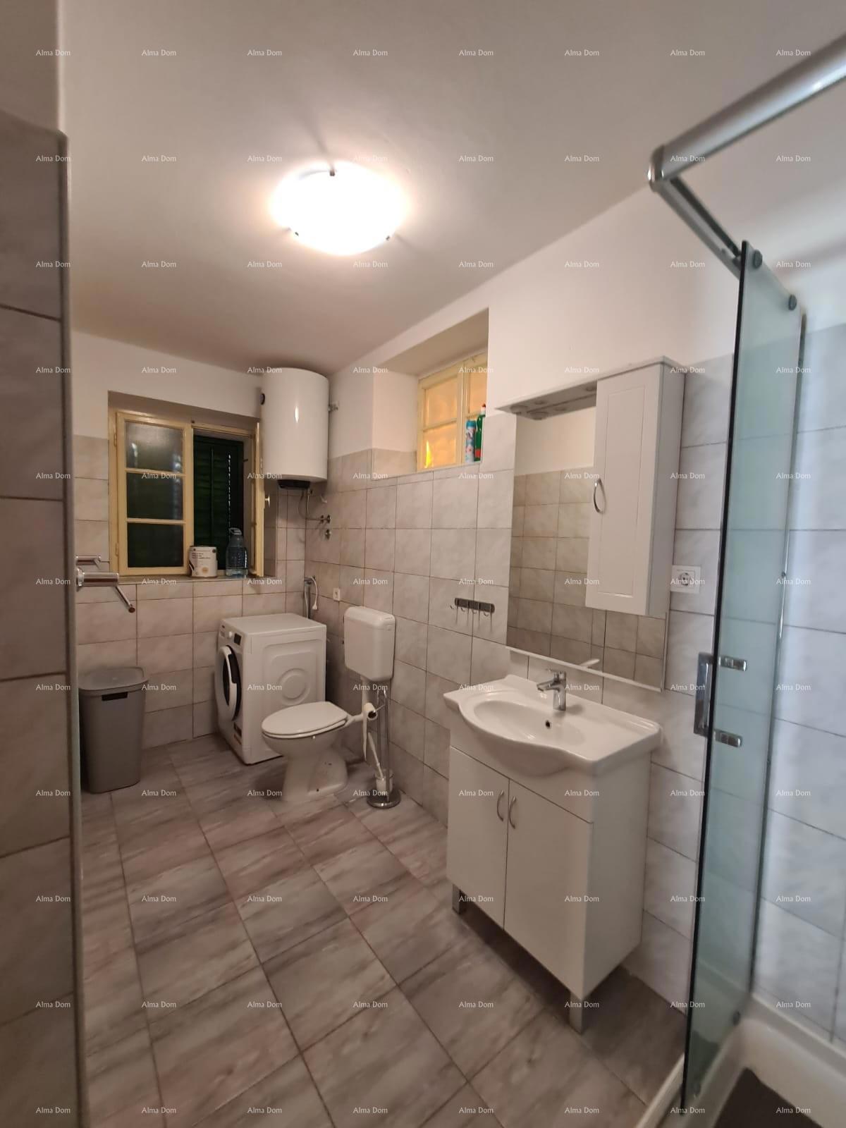 Vendita - Bellissima casa ristrutturata in Istria, nel centro di Marčana!