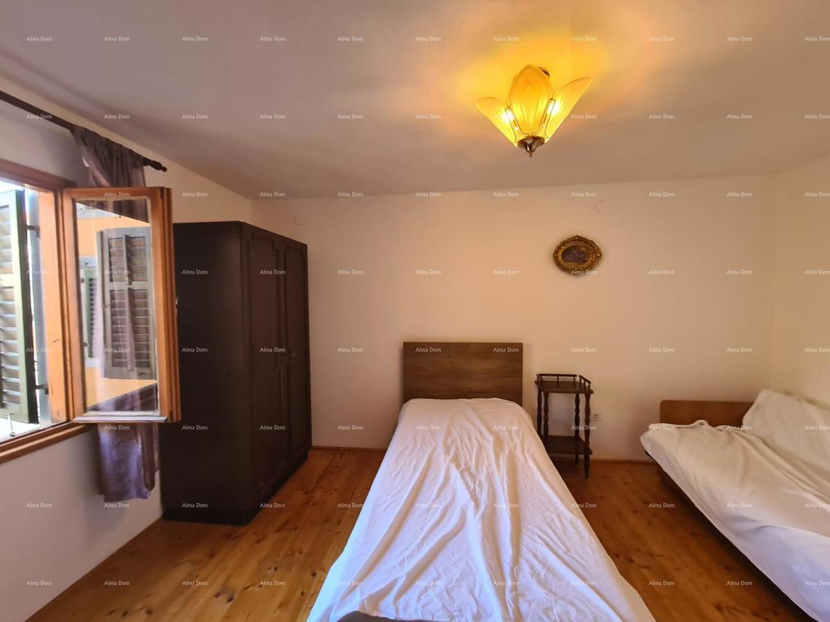 Vendita - Bellissima casa ristrutturata in Istria, nel centro di Marčana!
