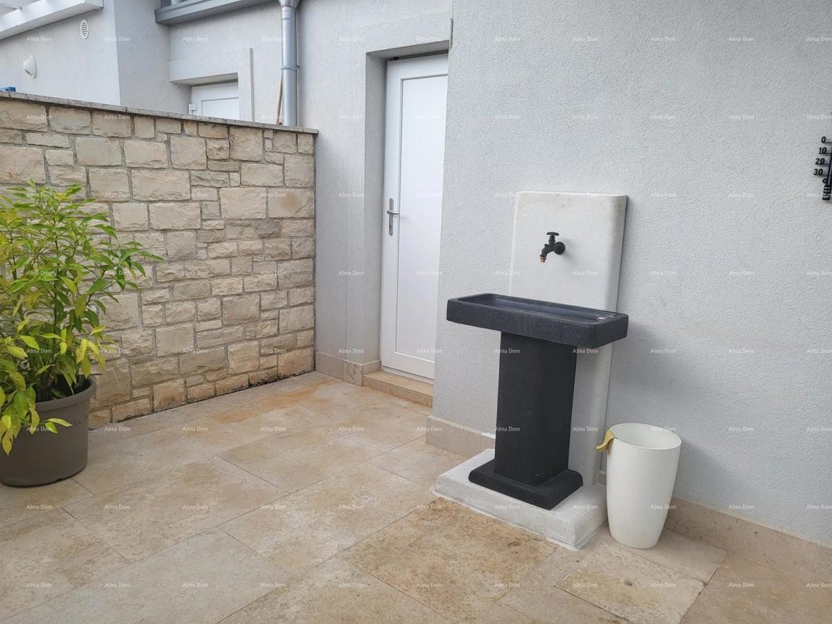 Cittanova, casa a un piano con piscina