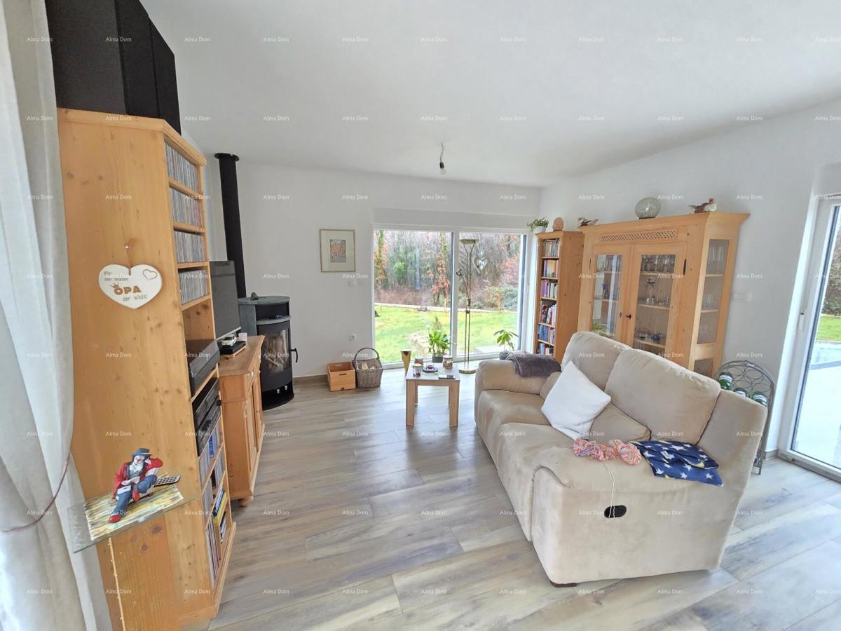 Casa unifamiliare con piscina!