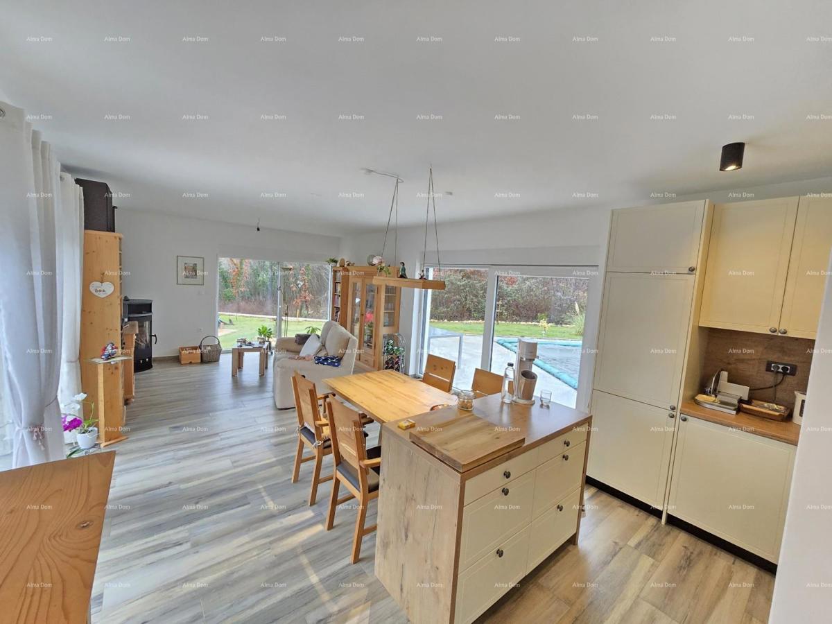 Casa unifamiliare con piscina!