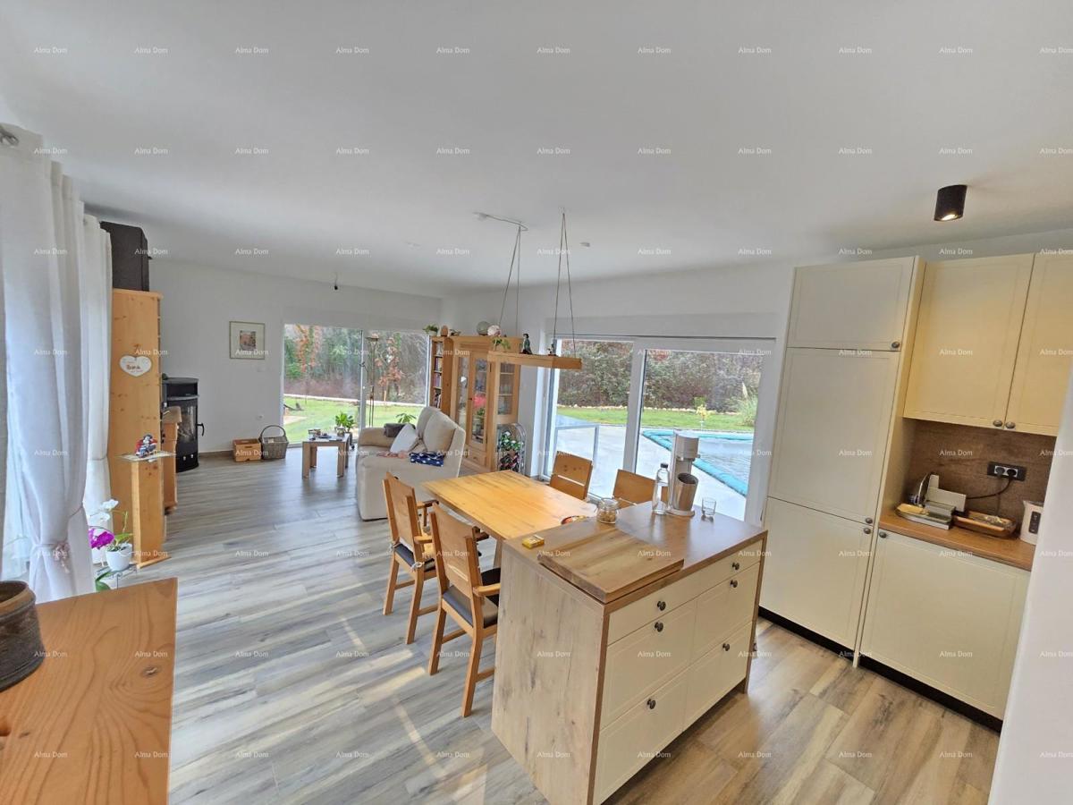 Casa unifamiliare con piscina!