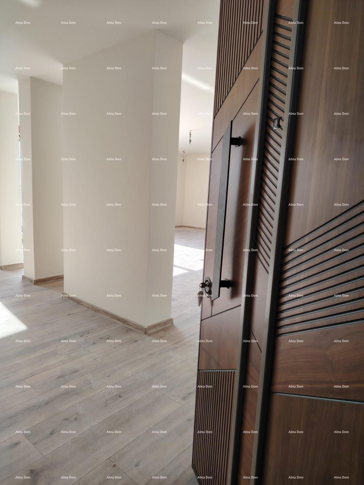 Poreč, Veli Maj, ATTICO CON VISTA PANORAMICA SUL MARE