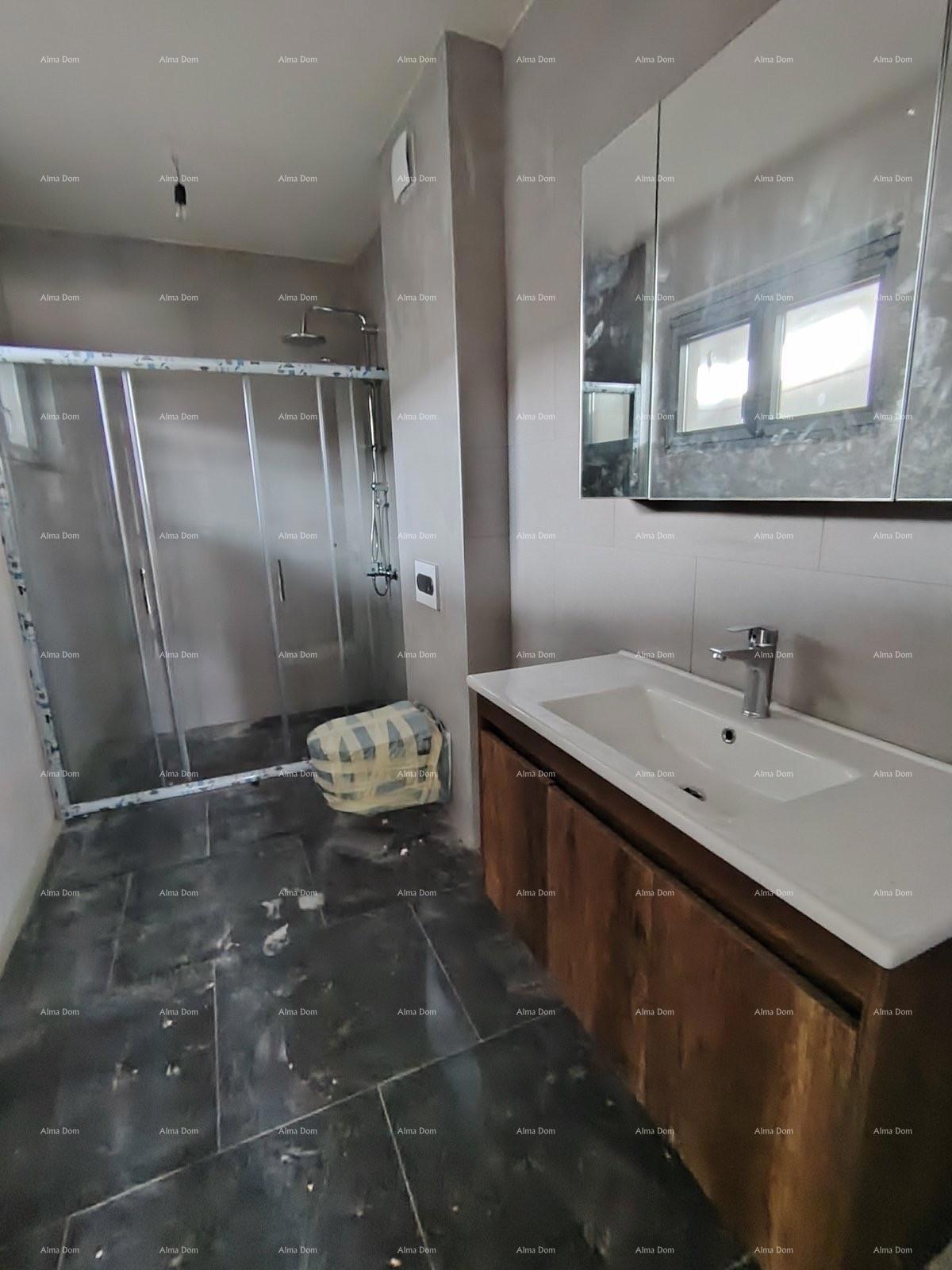 Poreč, Veli Maj, ATTICO CON VISTA PANORAMICA SUL MARE