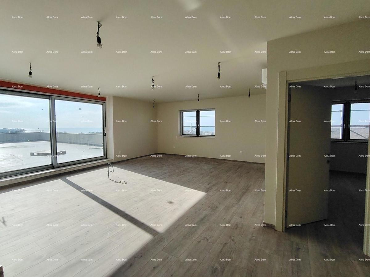 Poreč, Veli Maj, ATTICO CON VISTA PANORAMICA SUL MARE