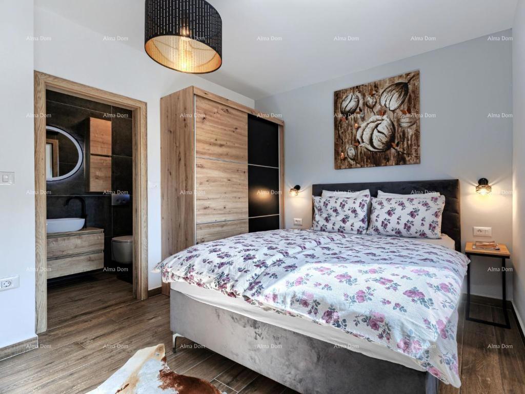 In vendita villa di lusso con piscina in un'oasi verde nei dintorni di Labin