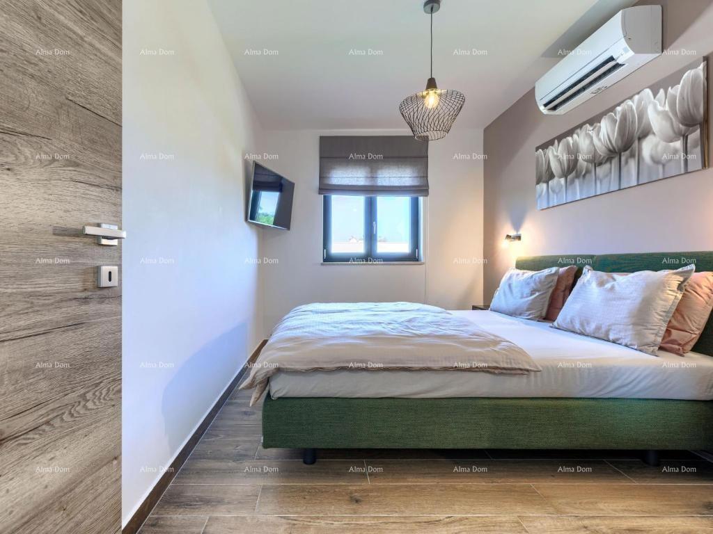 In vendita villa di lusso con piscina in un'oasi verde nei dintorni di Labin