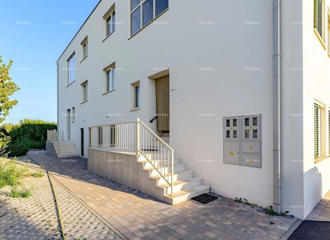 Appartamento in vendita, Parenzo