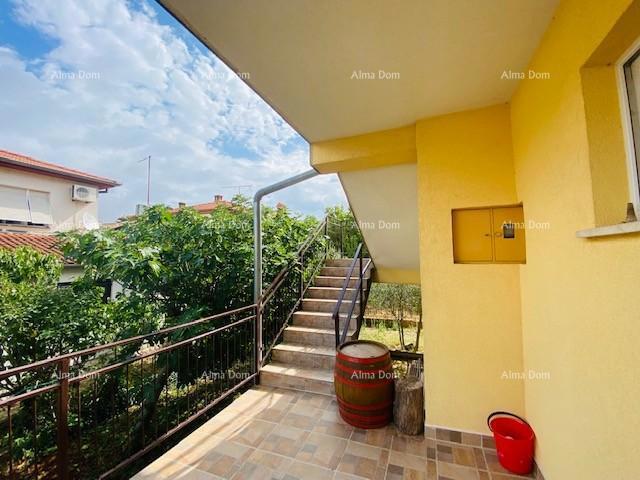 Casa spaziosa a Pola con grande cortile e numerose possibilità