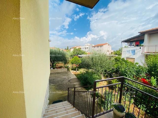 Casa spaziosa a Pola con grande cortile e numerose possibilità