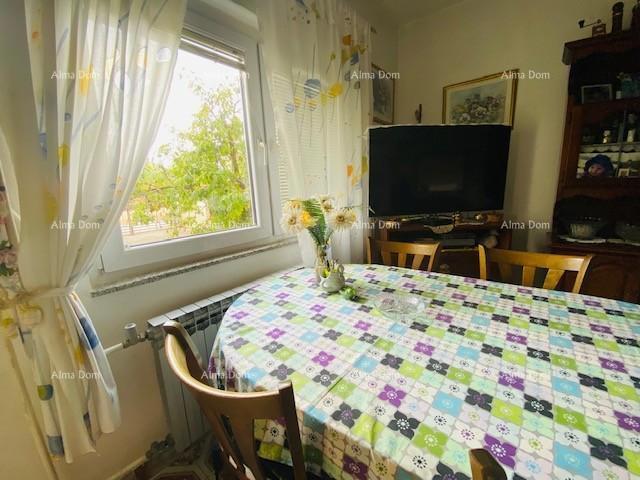 Casa spaziosa a Pola con grande cortile e numerose possibilità