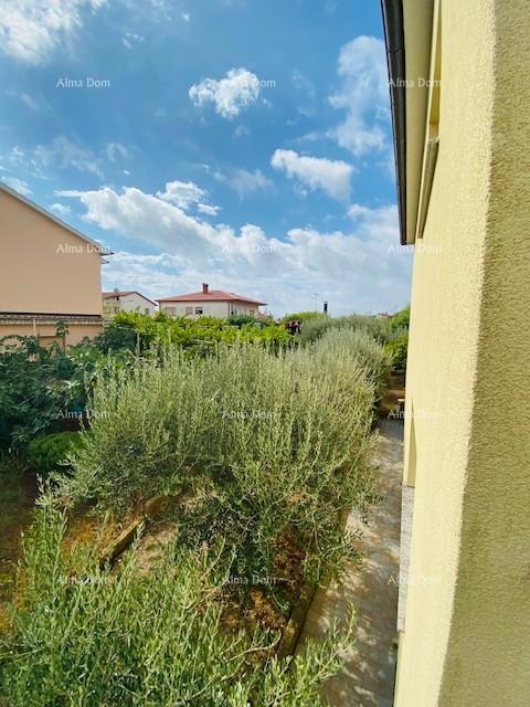 Casa spaziosa a Pola con grande cortile e numerose possibilità