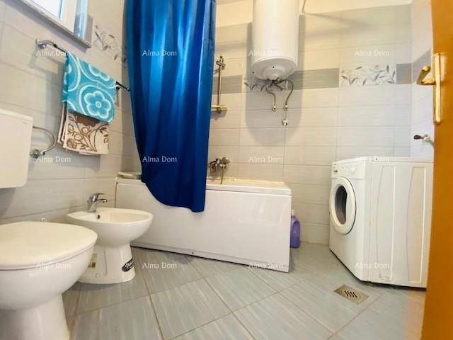 Casa spaziosa a Pola con grande cortile e numerose possibilità