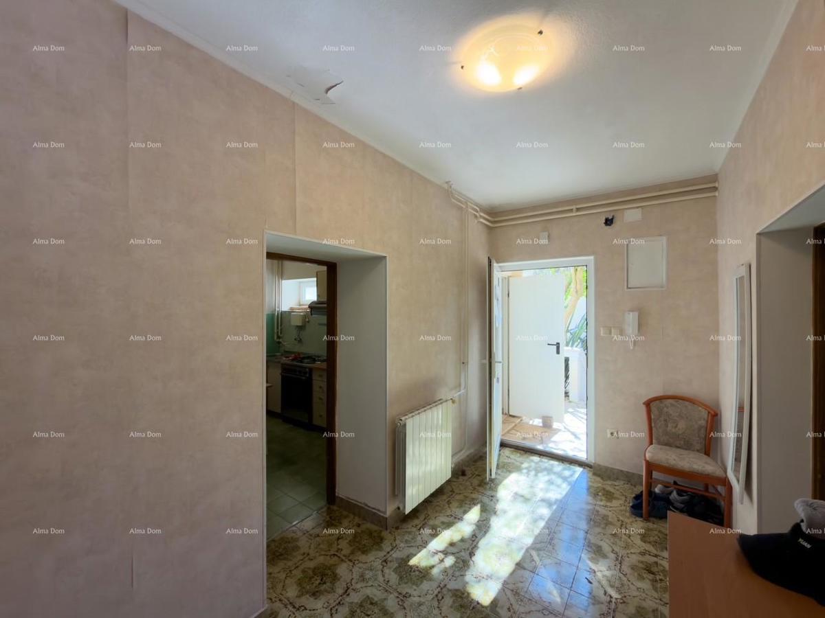 Ližnjan, casa ristrutturata e completamente arredata con garage e cantina