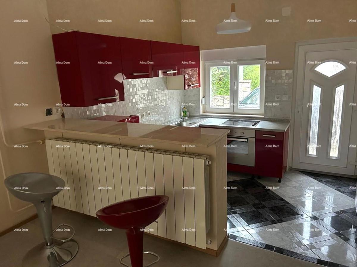 Ližnjan, casa ristrutturata e completamente arredata con garage e cantina